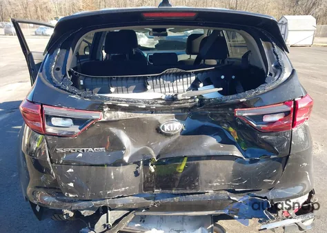 2022 Kia Sportage Lx z USA, uszkodzony, nr VIN KNDPMCAC5N7027500